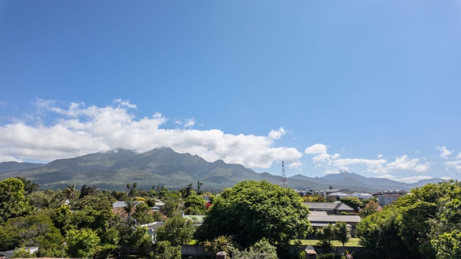 4 Bedroom Property for Sale in Dormehls Drift Western Cape